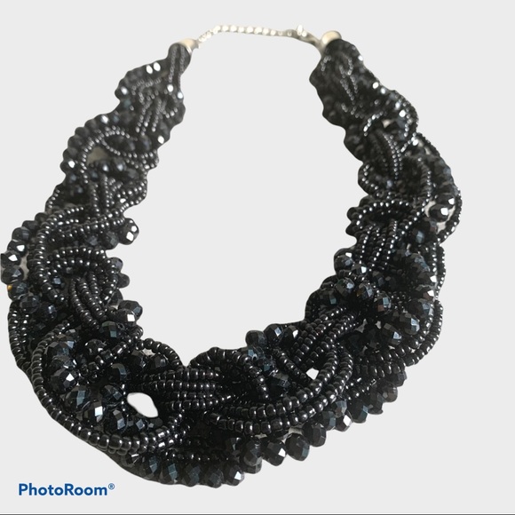Jewelry - ✨No Brand/Black Beaded Necklace